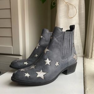 Matisse Footwear SC Star Leather Navy Booties 7